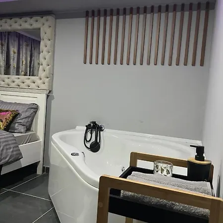 شقة Apartman Satisfaction *